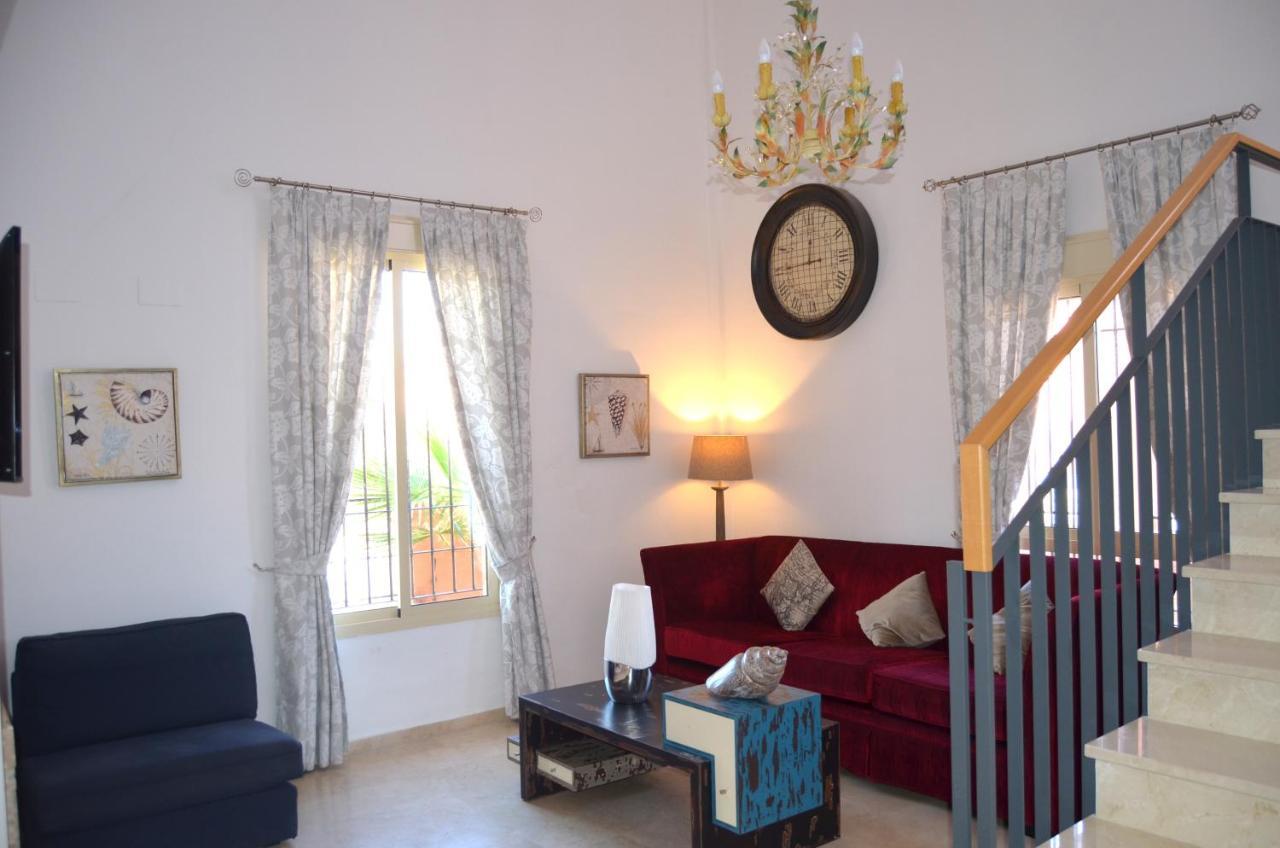 Villa Aznalcazar Sanlucar la Mayor Luaran gambar
