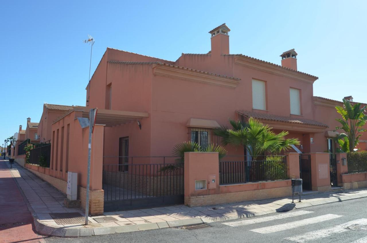 Villa Aznalcazar Sanlucar la Mayor Luaran gambar